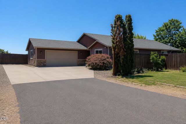 7431 Jerae Place, White City, OR 97503