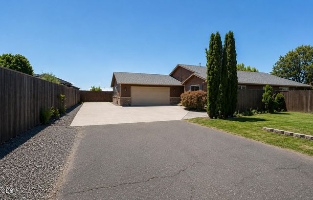7431 Jerae Place, White City, OR 97503