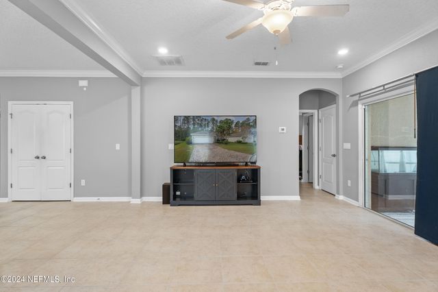10100 DOGWOOD CREEK Drive, Jacksonville, FL 32222