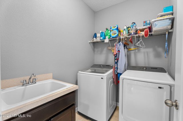 10100 DOGWOOD CREEK Drive, Jacksonville, FL 32222