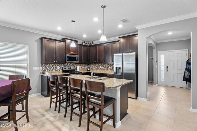 10100 DOGWOOD CREEK Drive, Jacksonville, FL 32222