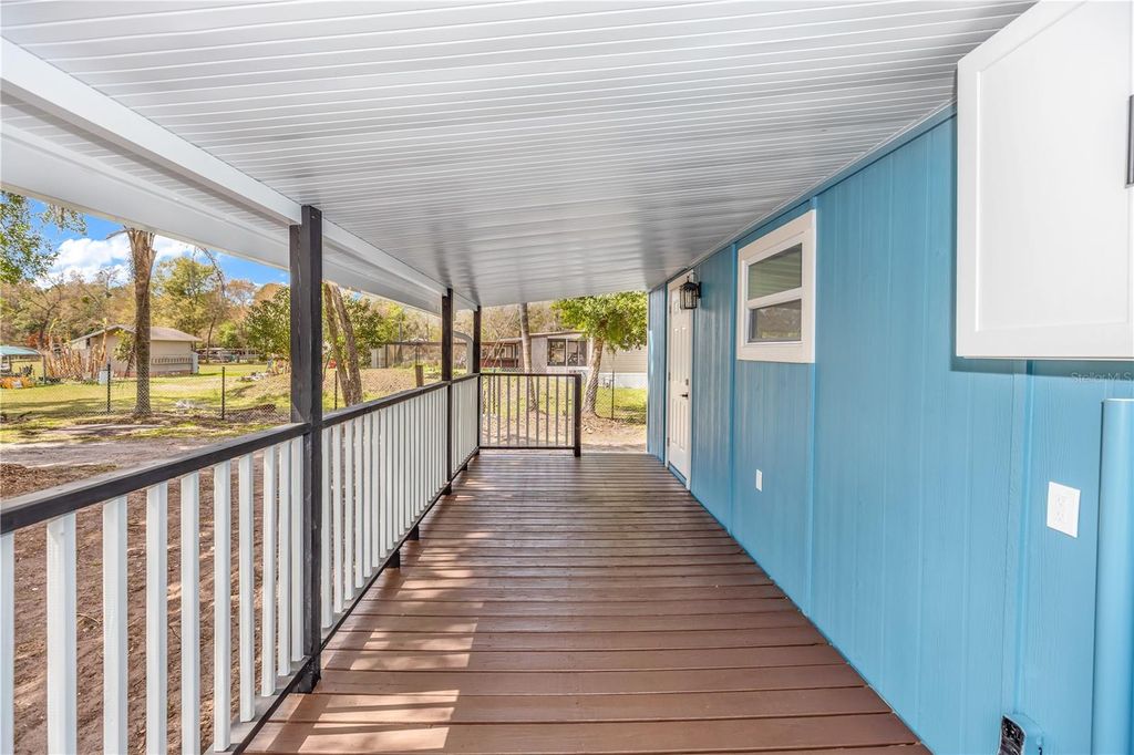 Image 14 of property listing at 18514 SEAFORD AVENUE, Orlando, FL 32820