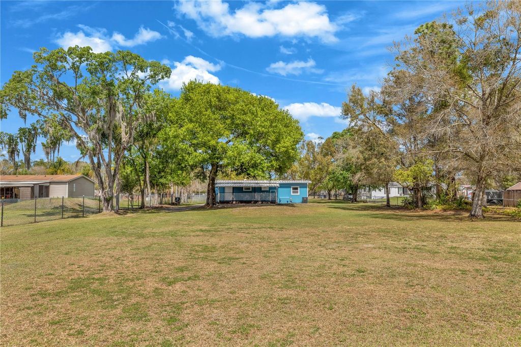 Image 16 of property listing at 18514 SEAFORD AVENUE, Orlando, FL 32820