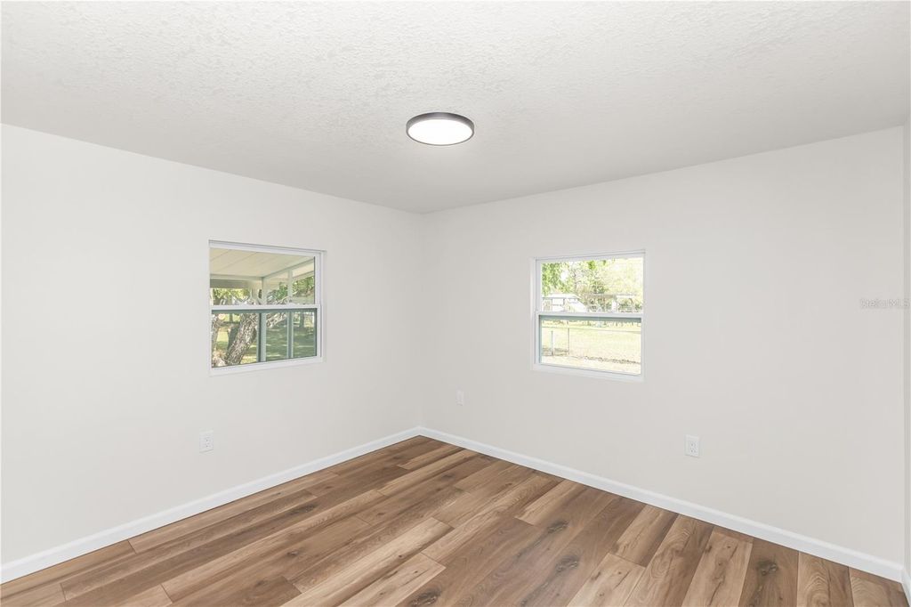 Image 10 of property listing at 18514 SEAFORD AVENUE, Orlando, FL 32820