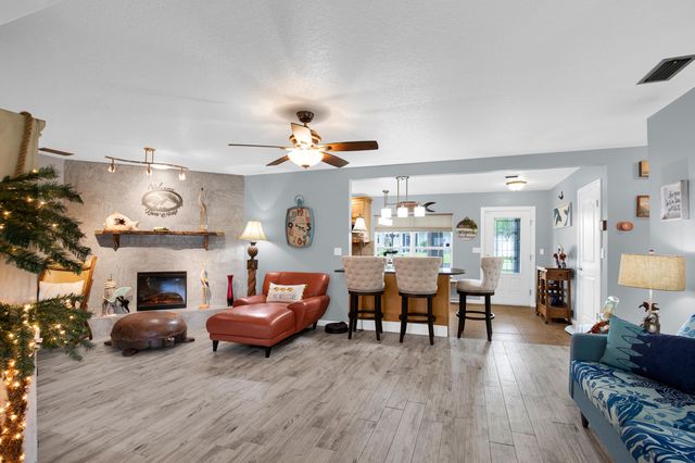 4121 S Roosevelt Point, Homosassa, FL 34448