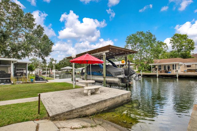 4121 S Roosevelt Point, Homosassa, FL 34448