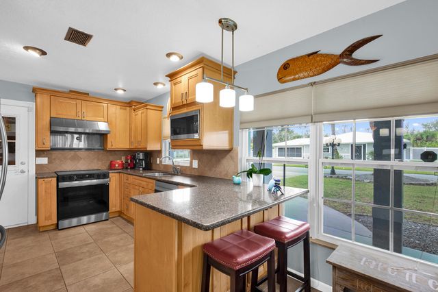 4121 S Roosevelt Point, Homosassa, FL 34448