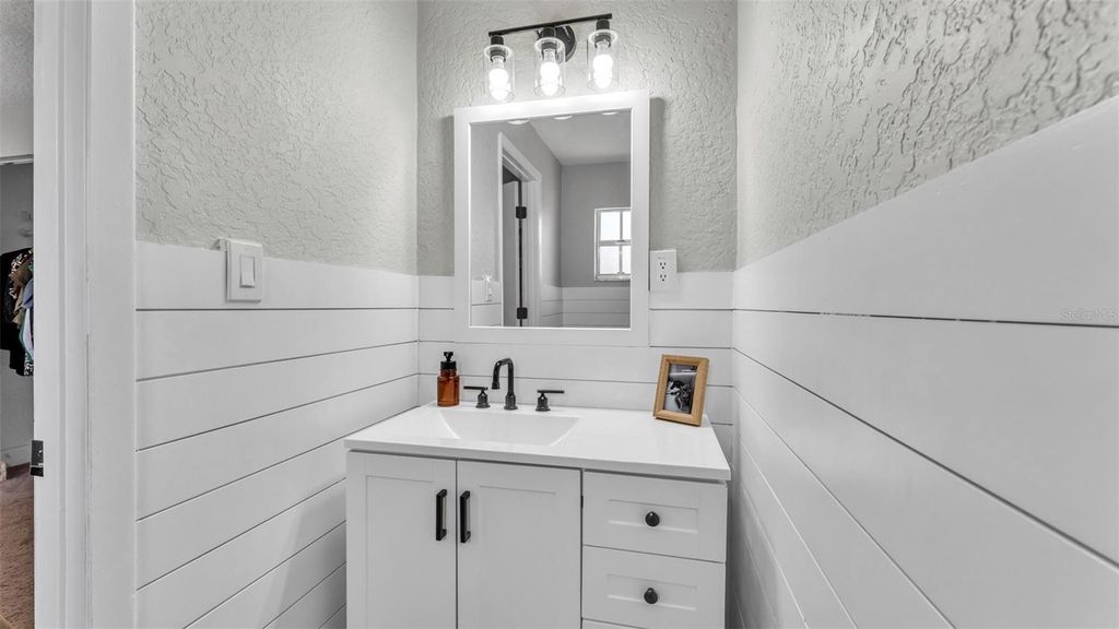 Image 15 of property listing at 631 N NASHUA AVENUE, Fort Meade, FL 33841