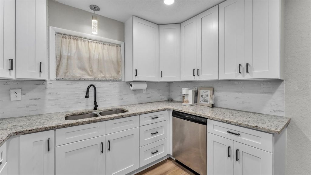 Image 9 of property listing at 631 N NASHUA AVENUE, Fort Meade, FL 33841