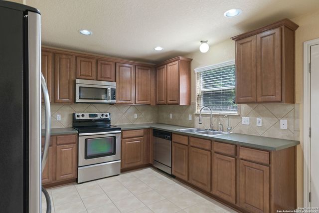 10318 PINEHURST RUN, San Antonio, TX 78239