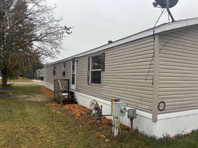 1143 Regina Trail, Wayland, MI 49348