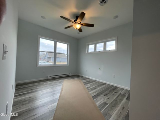 35 Newland Road, Stillwater Village, NY 12170