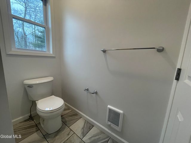 35 Newland Road, Stillwater Village, NY 12170