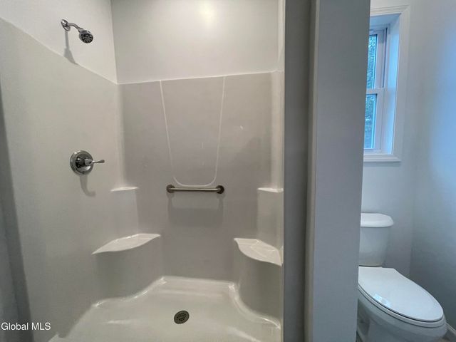 35 Newland Road, Stillwater Village, NY 12170