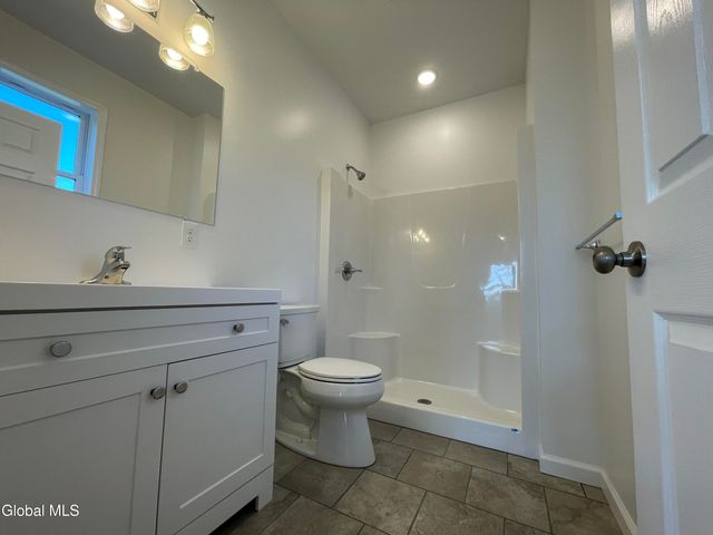 35 Newland Road, Stillwater Village, NY 12170