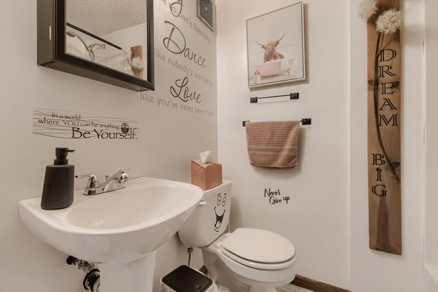 7841 Corey Path, Inver Grove Heights, MN 55076