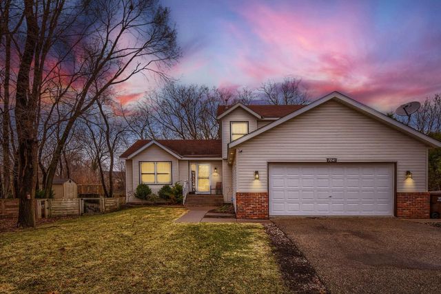 7841 Corey Path, Inver Grove Heights, MN 55076