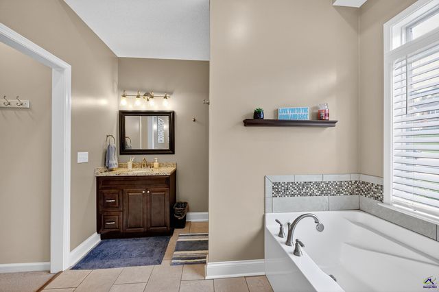 504 Edgefield Way, Macon, GA 31210