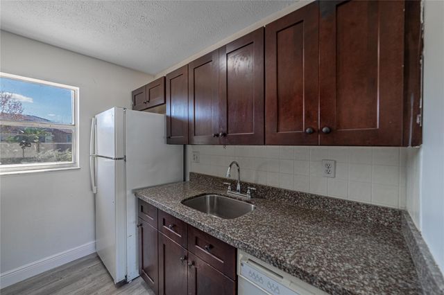 3218 CORAL RIDGE DR 3218, Coral Springs, FL 33071