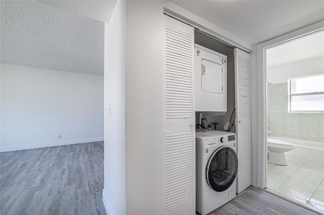 3218 CORAL RIDGE DR 3218, Coral Springs, FL 33071