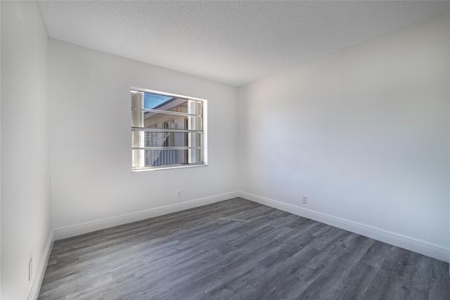 3218 CORAL RIDGE DR 3218, Coral Springs, FL 33071