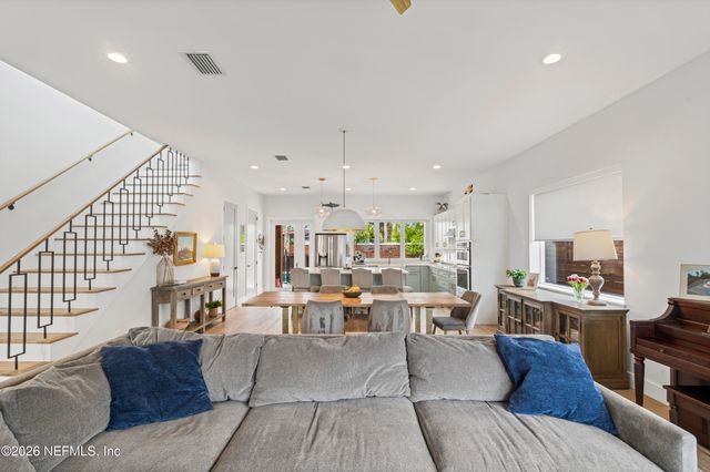 145 8TH Street, Atlantic Beach, FL 32233