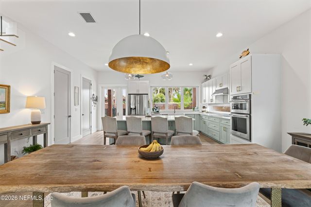 145 8TH Street, Atlantic Beach, FL 32233