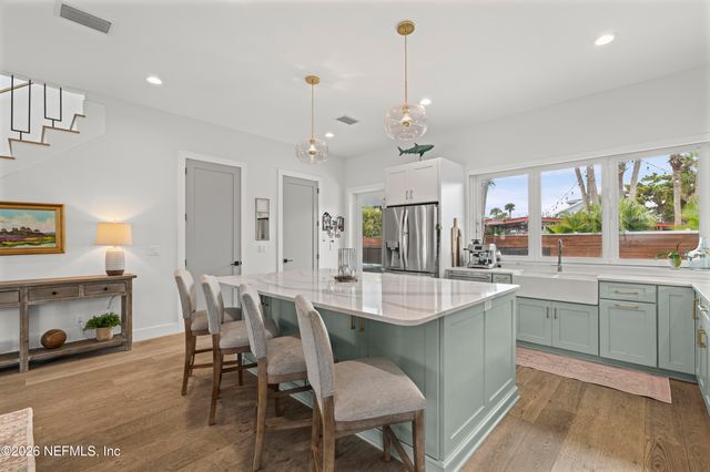 145 8TH Street, Atlantic Beach, FL 32233