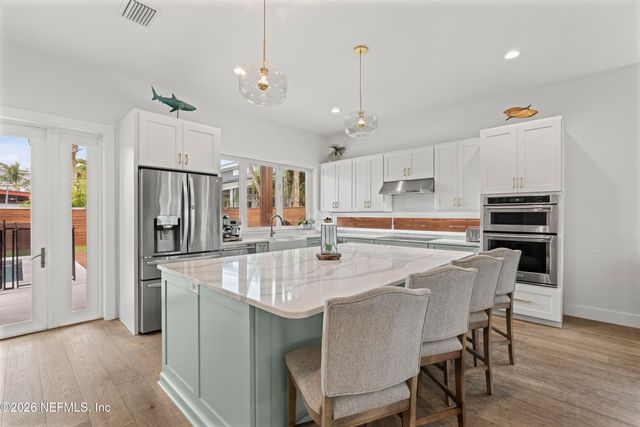 145 8TH Street, Atlantic Beach, FL 32233