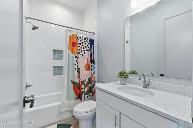 145 8TH Street, Atlantic Beach, FL 32233