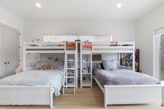 145 8TH Street, Atlantic Beach, FL 32233