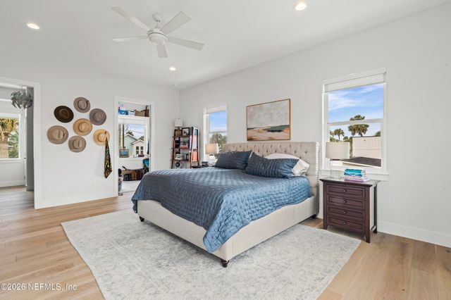 145 8TH Street, Atlantic Beach, FL 32233