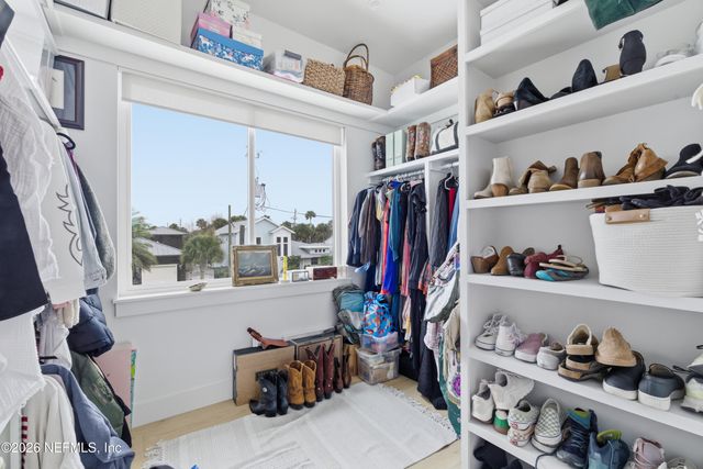 145 8TH Street, Atlantic Beach, FL 32233