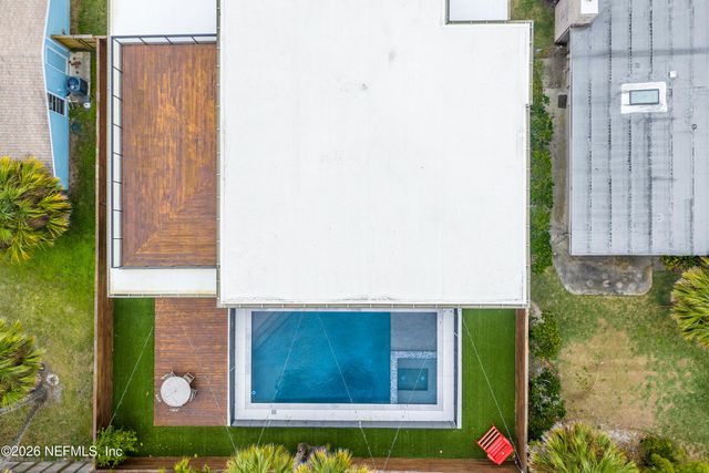 145 8TH Street, Atlantic Beach, FL 32233