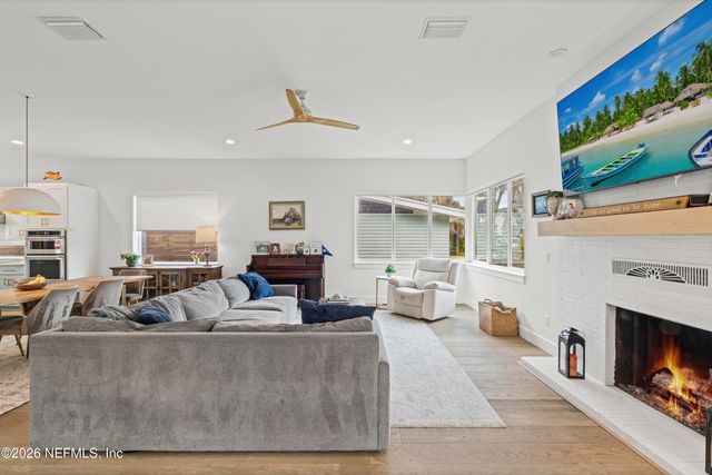 145 8TH Street, Atlantic Beach, FL 32233