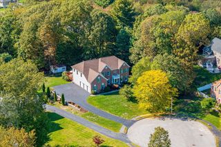 7 Thoreau Cir, Shrewsbury, MA 01545