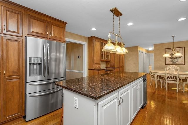 4 Dorset Drive, Walpole, MA 02032