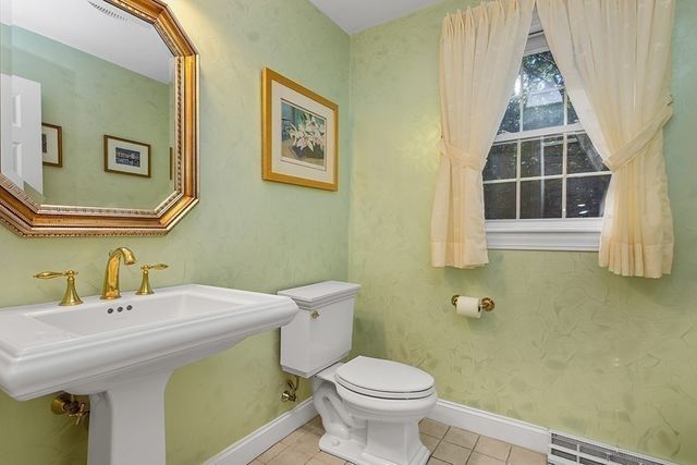 4 Dorset Drive, Walpole, MA 02032