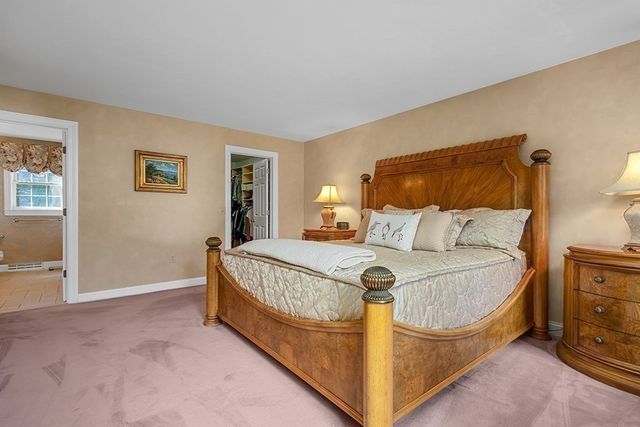 4 Dorset Drive, Walpole, MA 02032