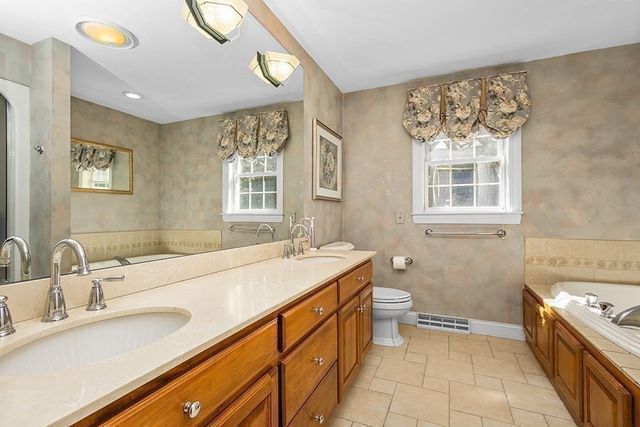 4 Dorset Drive, Walpole, MA 02032