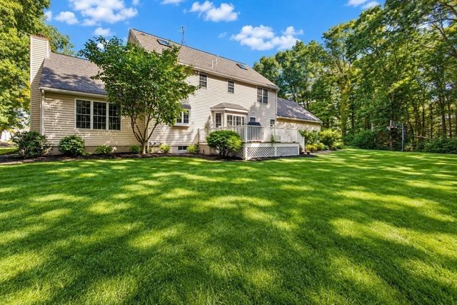 4 Dorset Drive, Walpole, MA 02032