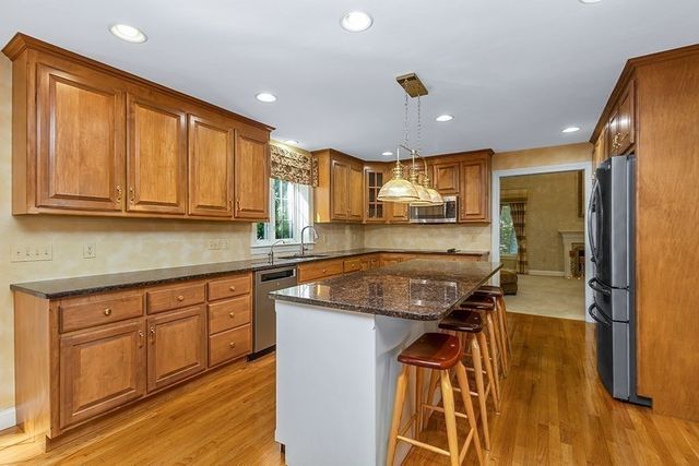 4 Dorset Drive, Walpole, MA 02032