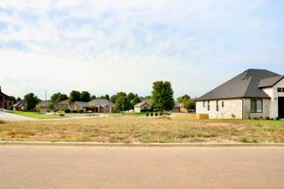 5048 East Swale Court, Springfield, MO 65802