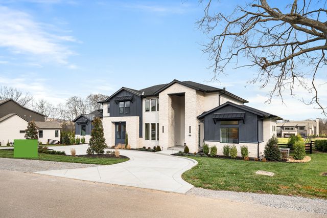 1764 Dean Rd, Thompsons Station, TN 37179