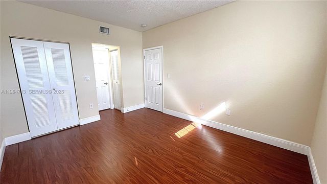 2860 N Oakland Forest Dr CLUB2, Oakland Park, FL 33309