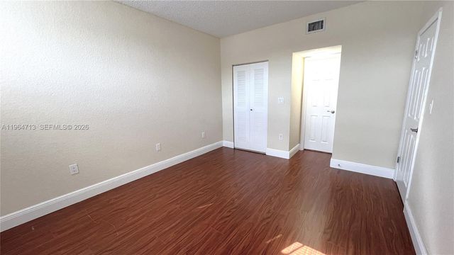 2860 N Oakland Forest Dr CLUB2, Oakland Park, FL 33309