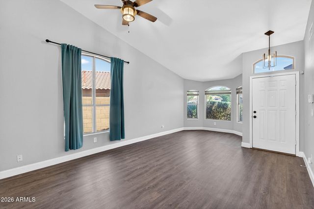 2208 S PEPPERTREE Court, Gilbert, AZ 85295