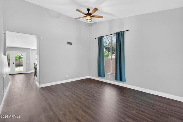 2208 S PEPPERTREE Court, Gilbert, AZ 85295