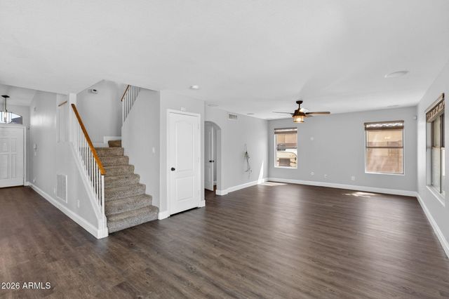 2208 S PEPPERTREE Court, Gilbert, AZ 85295