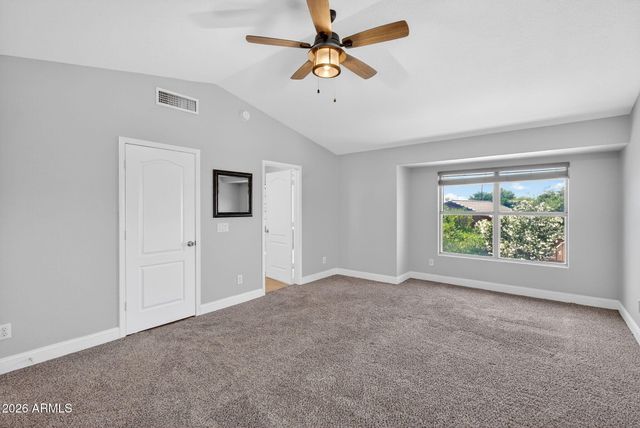 2208 S PEPPERTREE Court, Gilbert, AZ 85295